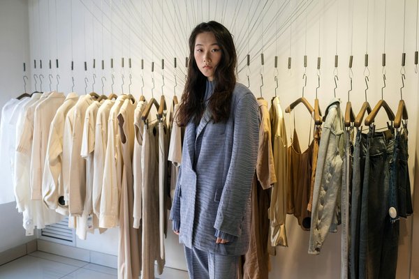 Mindful Meditation: A Pathway to Curbing Impulsive Shopping and Embracing Conscious Fashion Choices